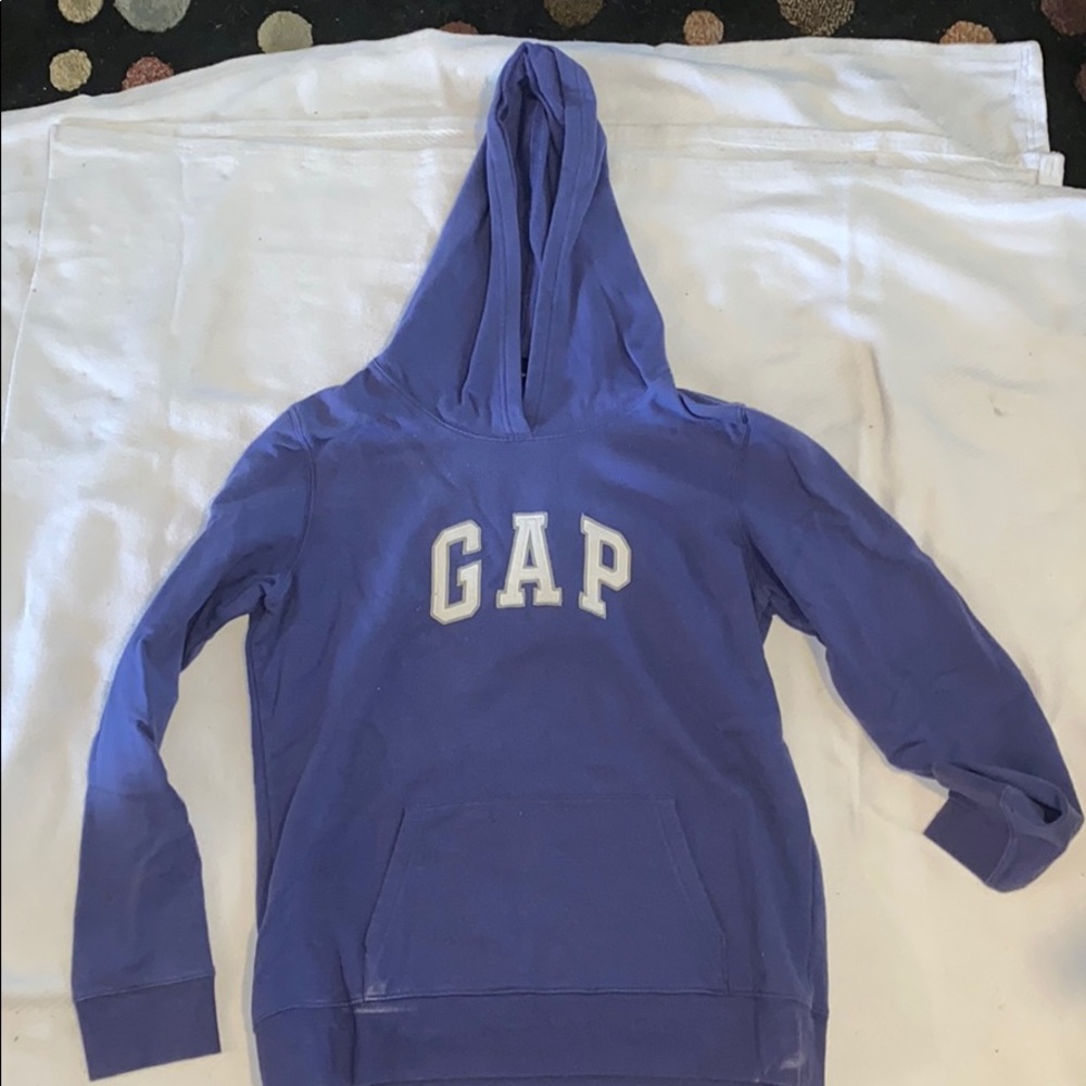 GAP purple sweatshirt
